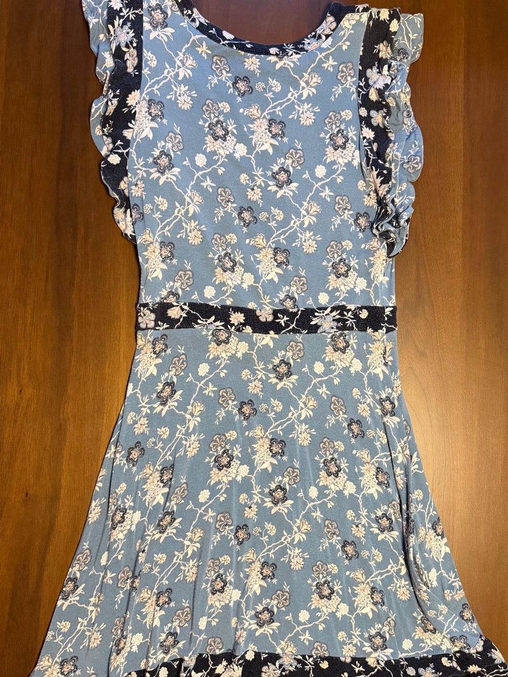 Blue Floral Flutter-Sleeve Dress size 2 Loft